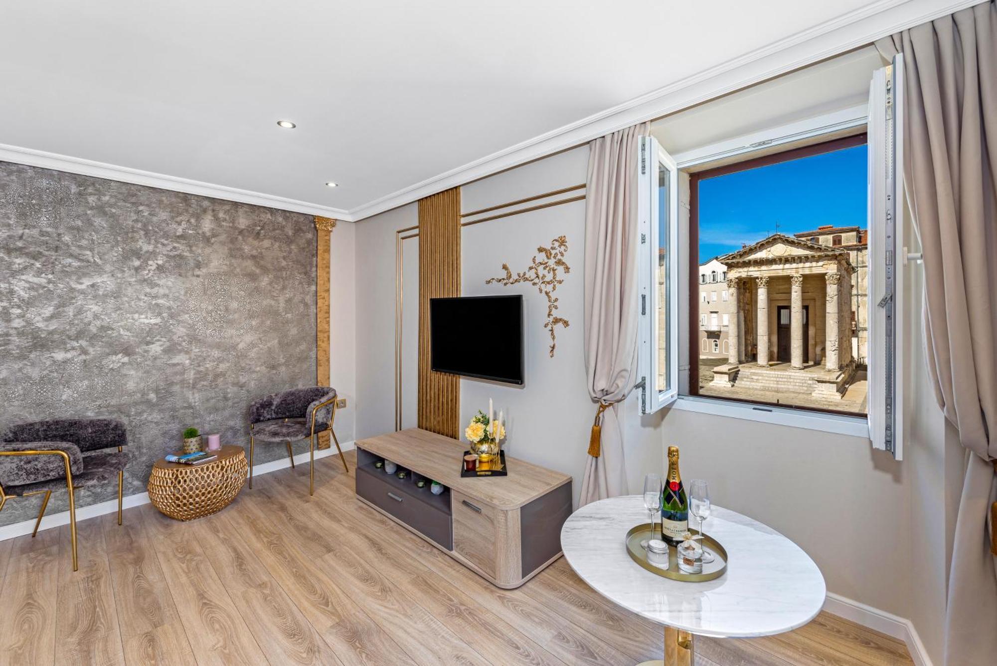 Apartmán Augustus Forum View
