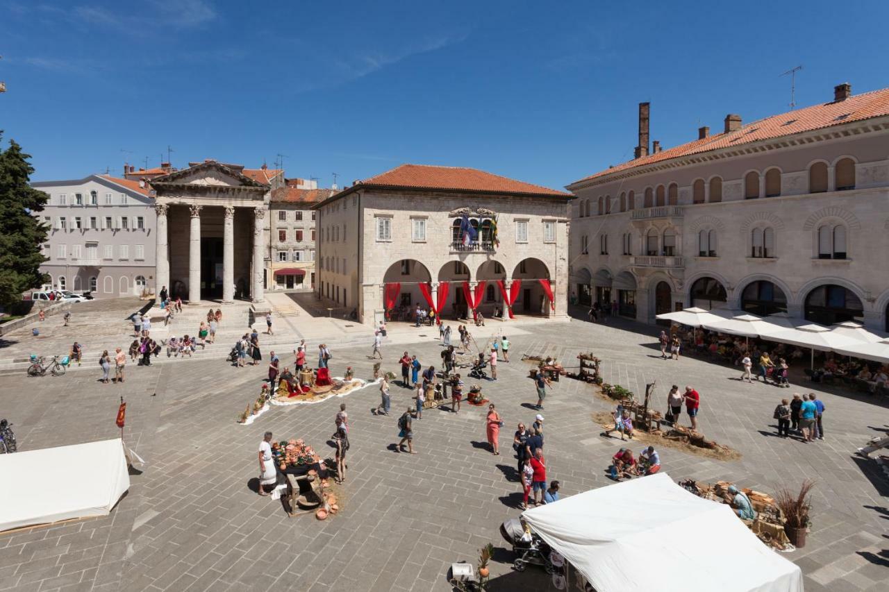 Augustus Forum View * Pula